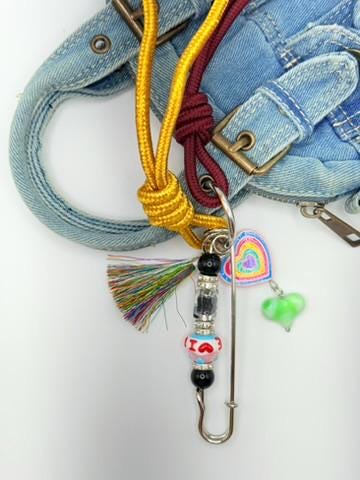LOVE Heart Safety Pin Bag Charm – Beaded Clip with Tassel & Knotted Rope, Colorful Purse Charm