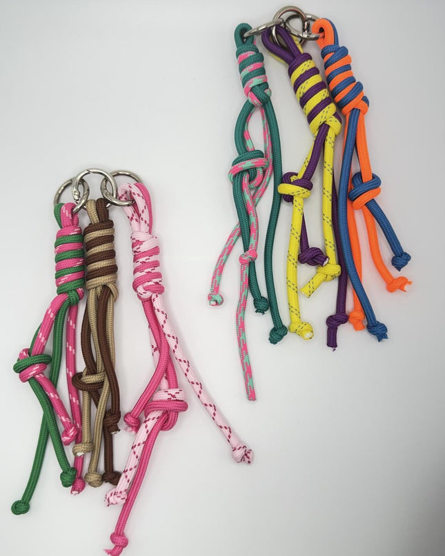 Colorful Paracord Bag Charm – Handmade Rope Tassel Accessory – Fun & Bold Purse Charm – Vibrant Backpack Decoration – Unique Gift Idea