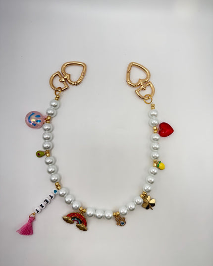 Custom Pearl Bag Charm with Gold Heart Clasps – Personalized Name Beaded Purse Charm – Cute Lucky Charms – Kawaii Aesthetic Bag Accessory