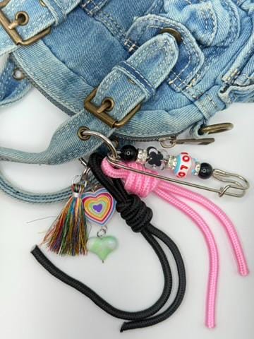 LOVE Heart Safety Pin Bag Charm – Beaded Clip with Tassel & Knotted Rope, Colorful Purse Charm