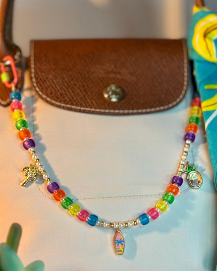 Tropical California Vibes – Beaded Bag Charm with Surfboard & Pineapple –  Handmade Purse Accessory -- Cali Vibe on Your Bag !