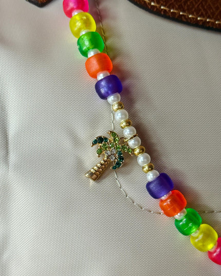 Tropical California Vibes – Beaded Bag Charm with Surfboard & Pineapple –  Handmade Purse Accessory -- Cali Vibe on Your Bag !