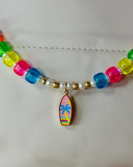 Tropical California Vibes – Beaded Bag Charm with Surfboard & Pineapple –  Handmade Purse Accessory -- Cali Vibe on Your Bag !